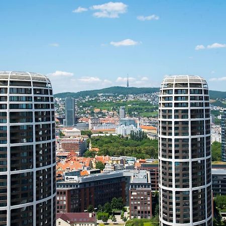 Апартаменти Luxury 1Bdrm On The 28Th Floor Братислава Екстер'єр фото
