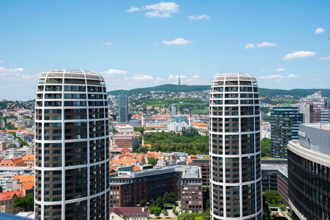 Апартаменти Luxury 1Bdrm On The 28Th Floor Братислава Екстер'єр фото