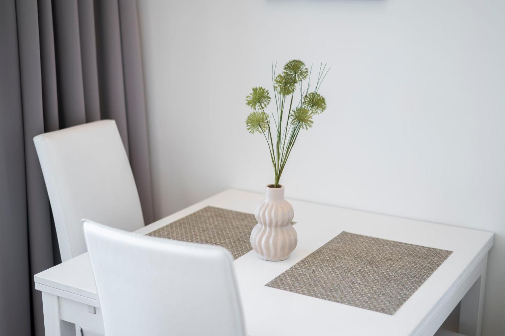 Апартаменти Luxury 1Bdrm On The 28Th Floor Братислава Екстер'єр фото