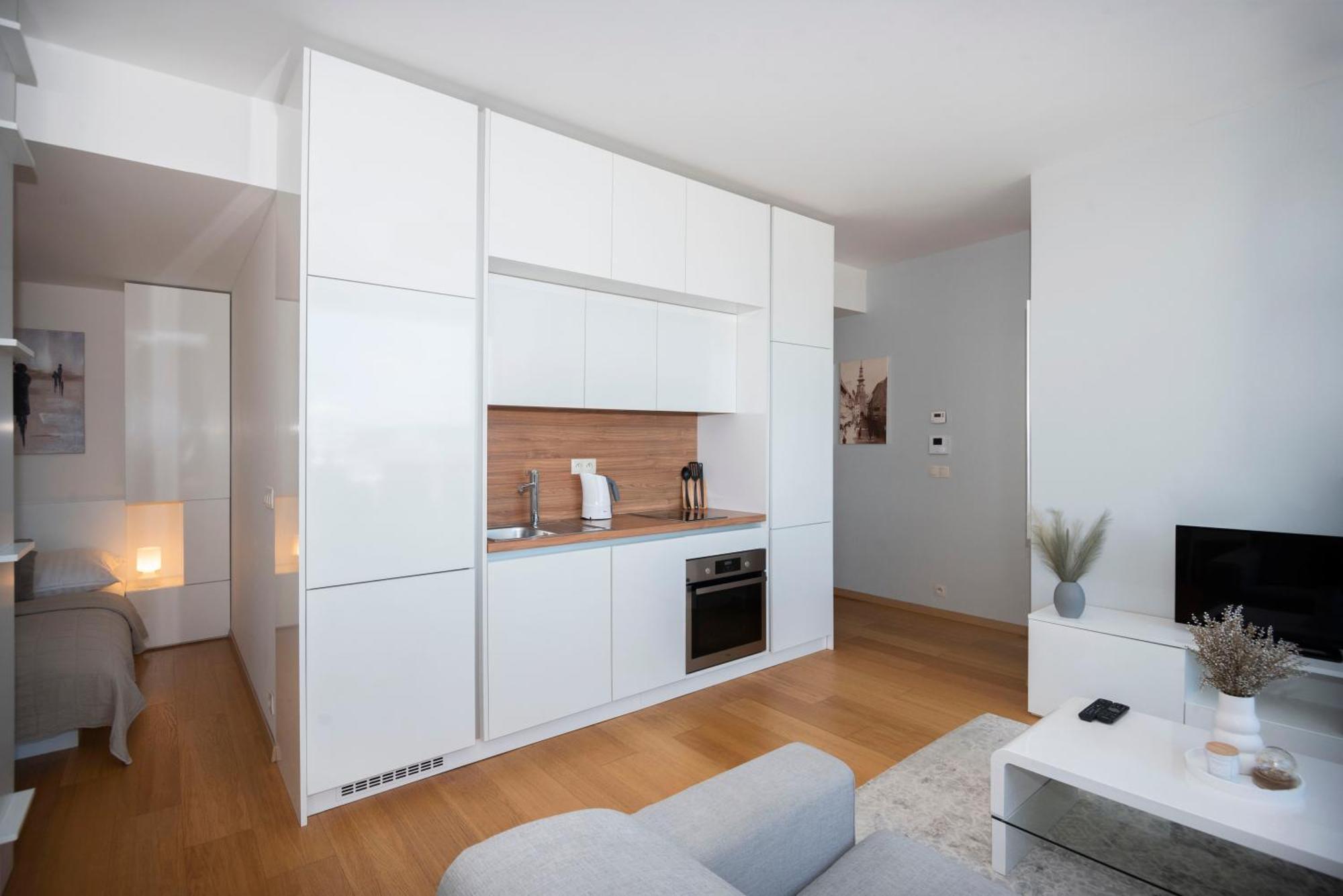 Апартаменти Luxury 1Bdrm On The 28Th Floor Братислава Екстер'єр фото